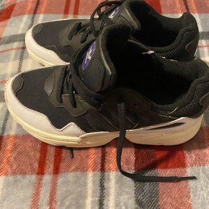 Adidas torsión size 5 mens new whit tag